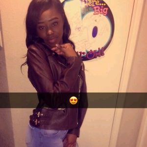 Meet your Posher, Ariona